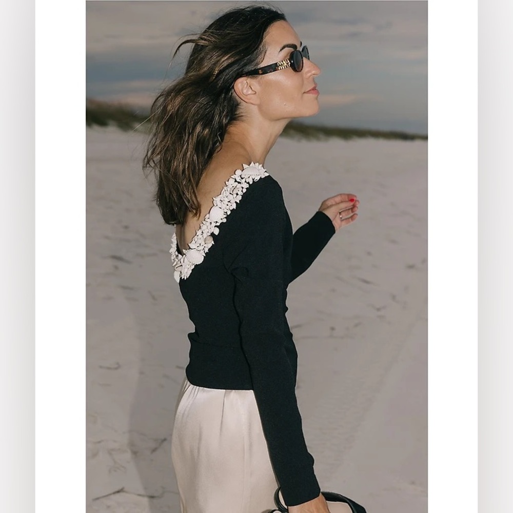 Antonio Melani x Elizabeth Damrich Seashell Crepe Boat Neck Long Sleeve Blouse